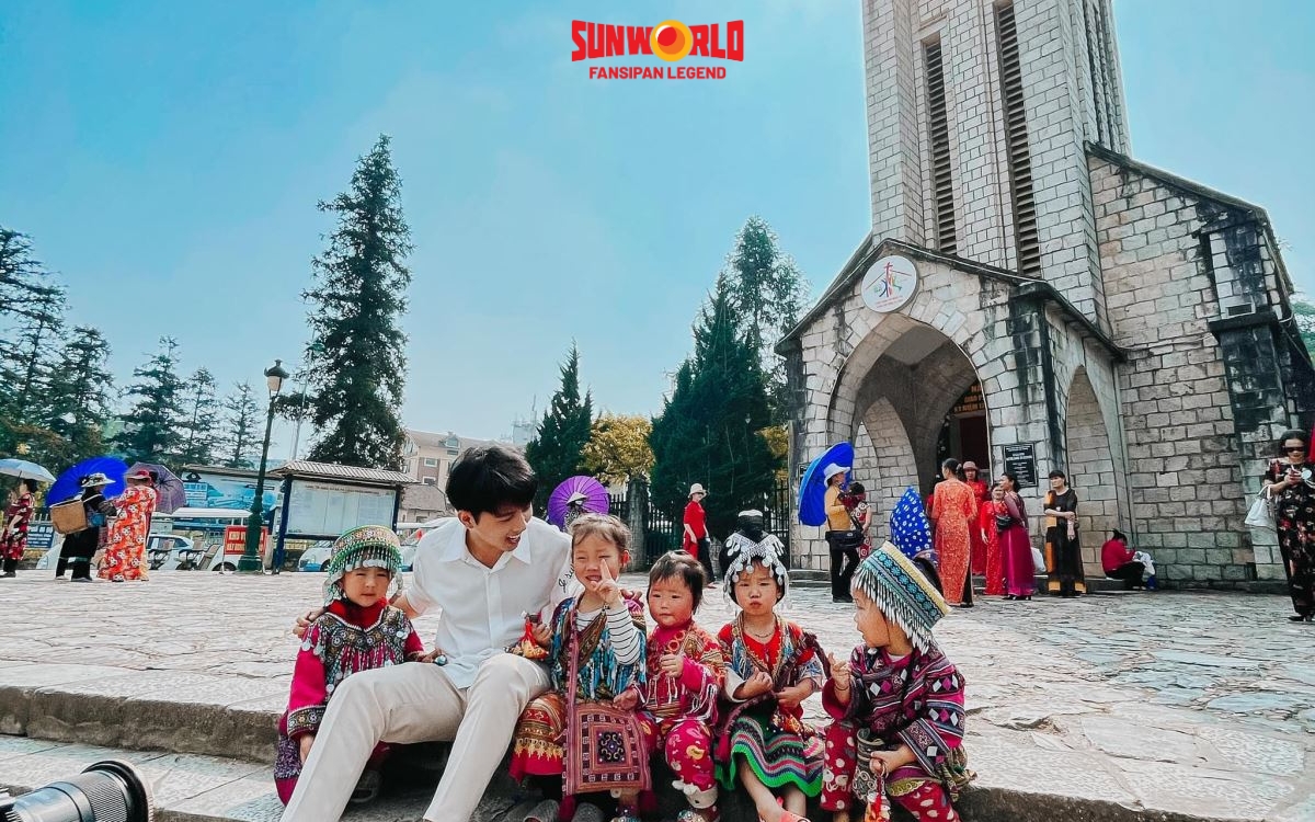 Du lịch Sapa: Nhà thờ Đá Sapa  