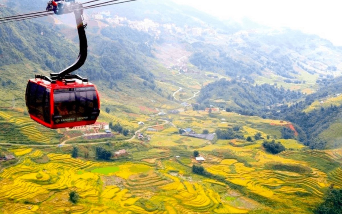 Trải nghiệm cáp treo Fansipan khi du lịch Sapa 1 ngày