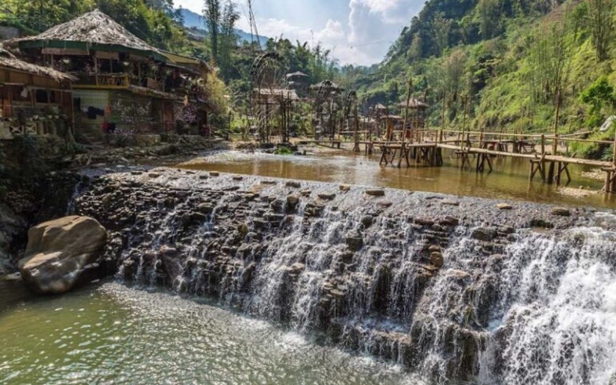 Tận hưởng sự yên bình của Bản Cát Cát khi du lịch Sapa tháng 4