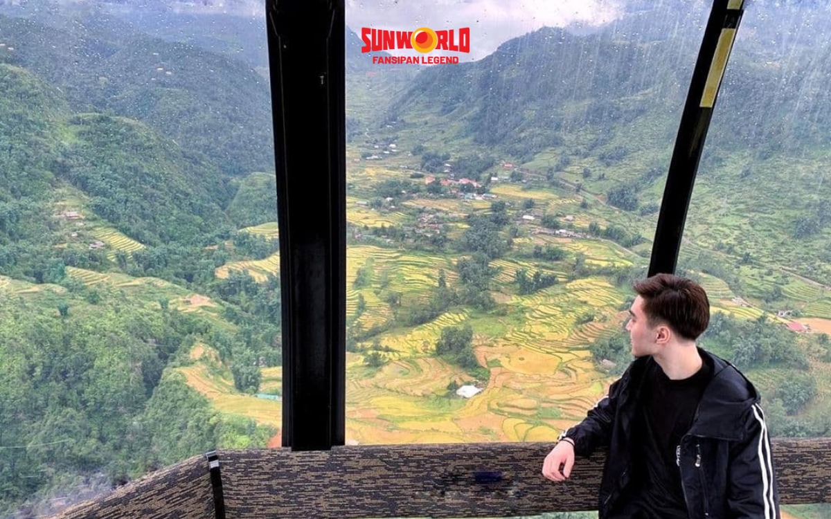 Kinh nghiệm đi cáp treo Fansipan cần chuẩn bị đồ ăn nhẹ để không say