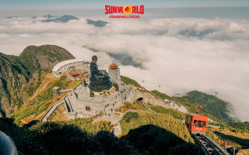 Du lịch Sapa tháng 11: Săn mây trên đỉnh Fansipan