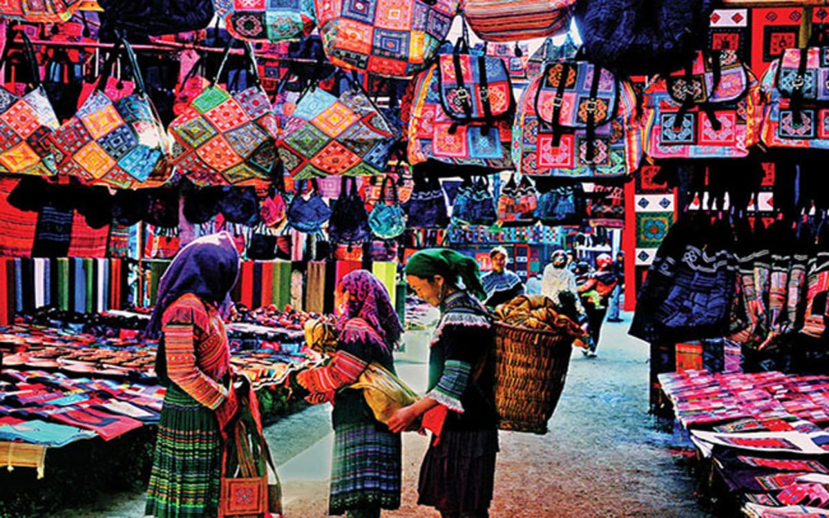Chợ Phiên Mường Hum là một trong các chợ phiên Sapa