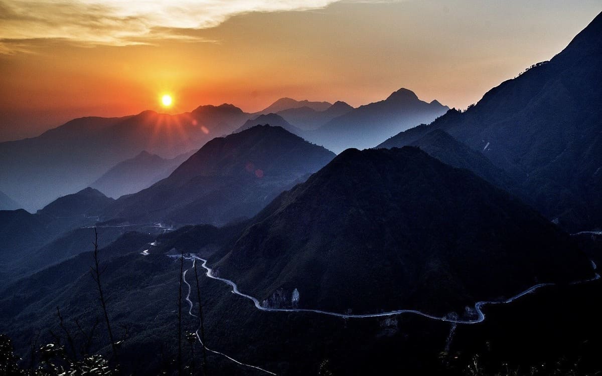 Ngắm ruộng bậc thang ở Sapa tại Đèo Ô Quy Hồ