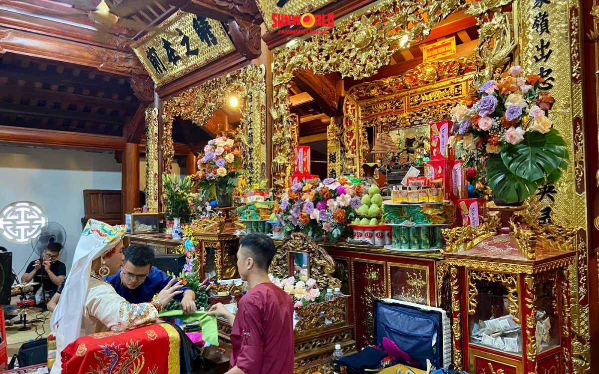 Tìm hiểu về đền Ông Hoàng Bảy Sapa